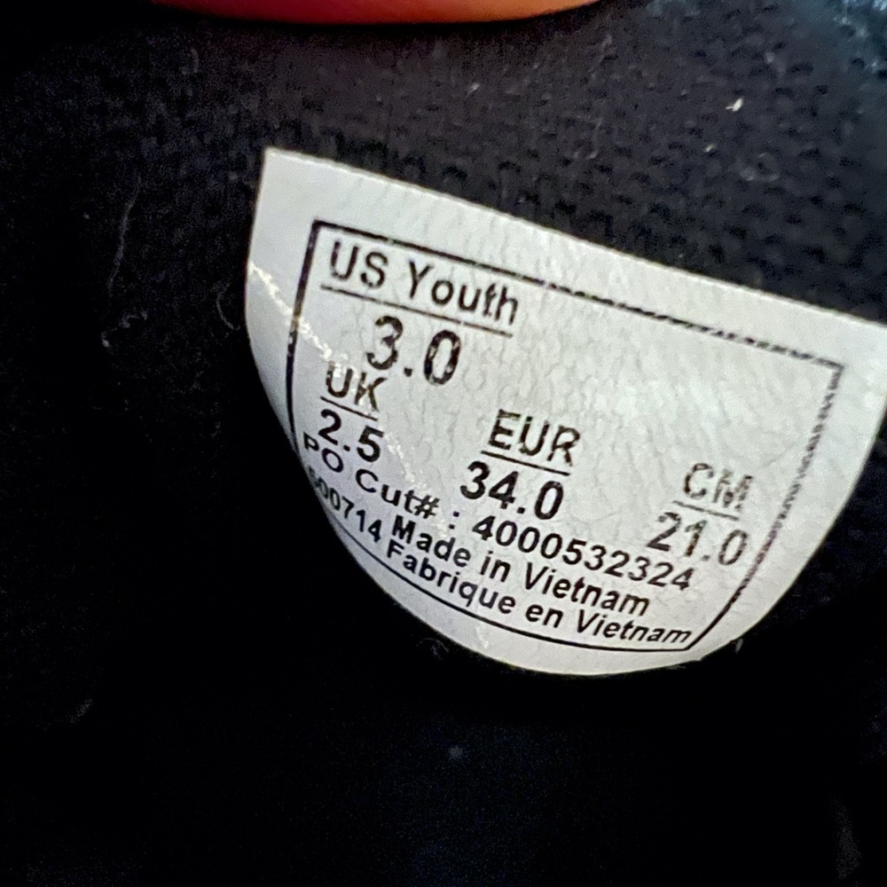 Kids Vans - Picture 2 of 3